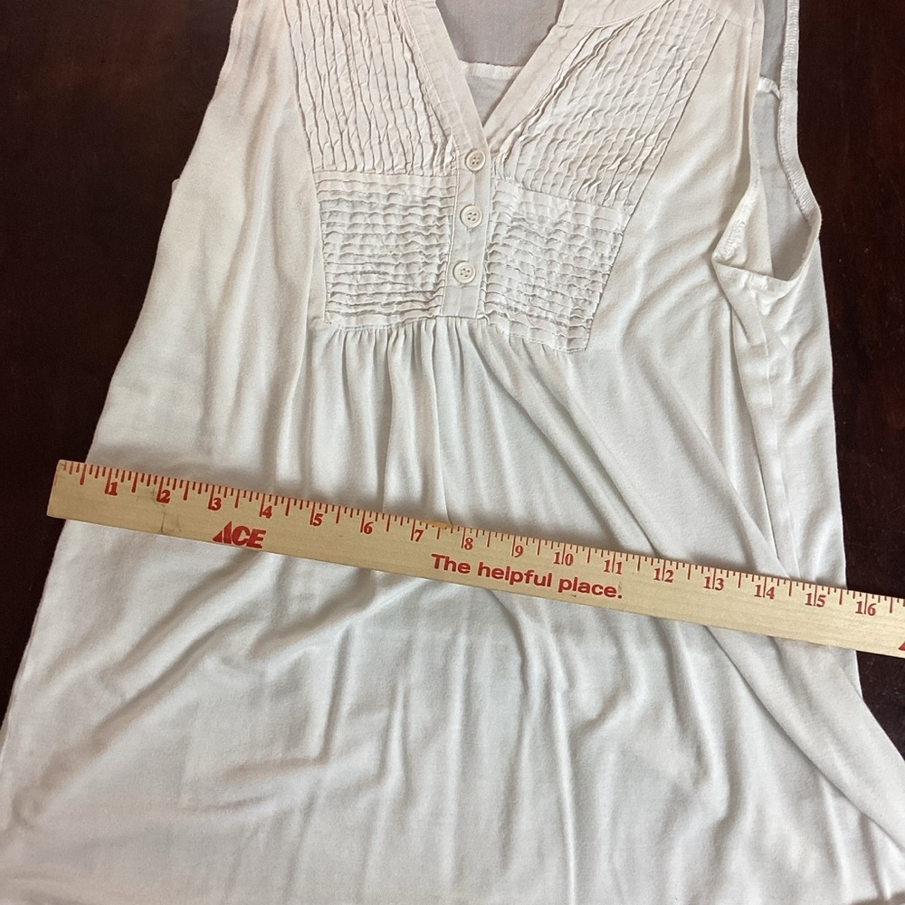 Cable & Gauge White Sleeveless Pintuck Blouse Sz M - Picture 11 of 12